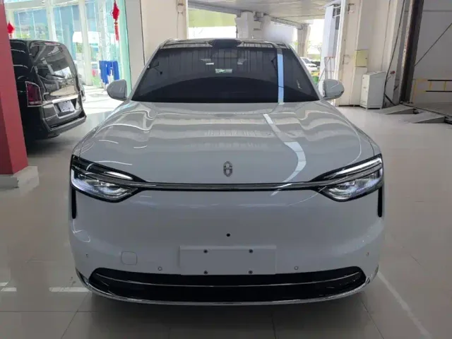 Aito M7 — Фото автомобиля 2