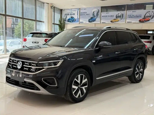 Фотография автомобиля — Volkswagen Tayron