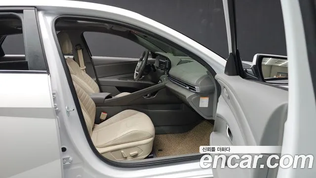 Hyundai Avante CN7 — Фото автомобиля 18