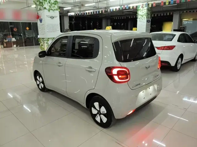 Wuling Hongguang Mini EV — Фото автомобиля 4