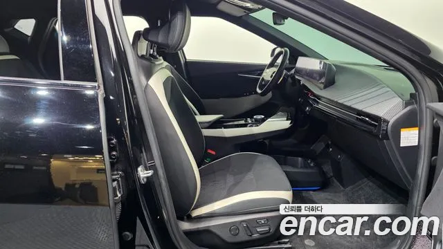 Kia EV6 — Фото автомобиля 17
