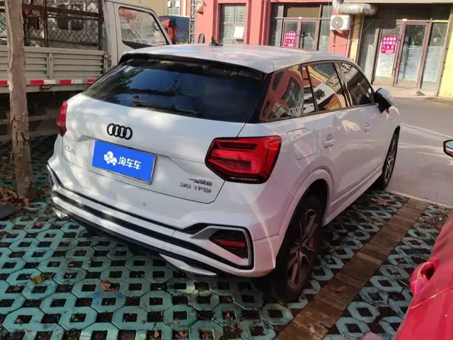 Audi Q2L — Фото автомобиля 3