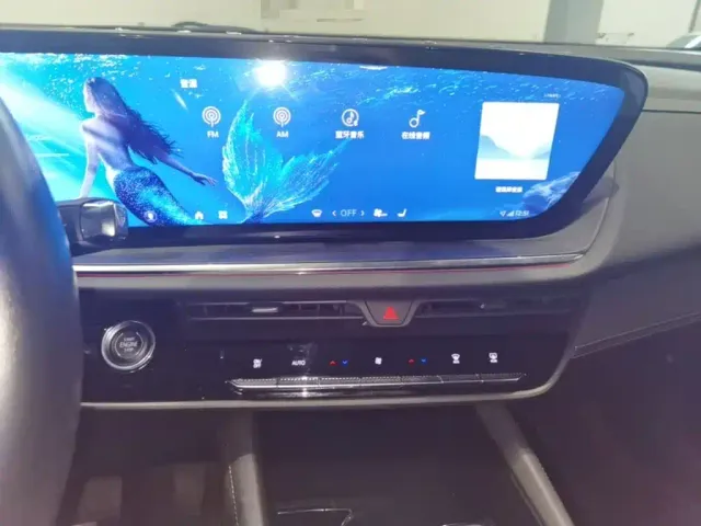 Buick Envision Plus — Фото автомобиля 12