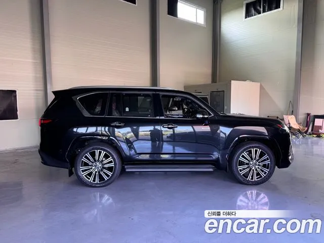 Lexus LX — Фото автомобиля 3