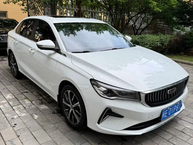 Geely Emgrand — Фото автомобиля 3