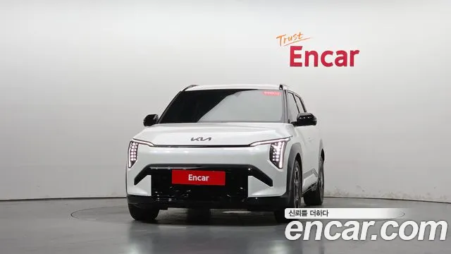 Kia EV3 — Фото автомобиля 3