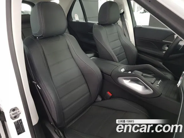 Mercedes-Benz GLE-Class — Фото автомобиля 14