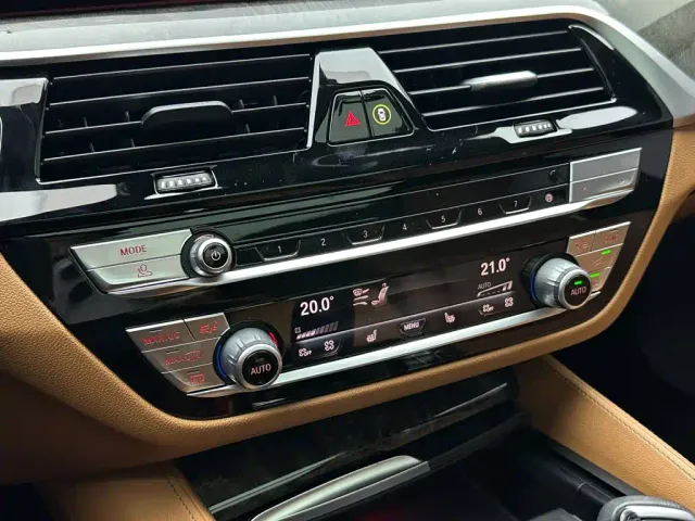 BMW 6 Series Gran Turismo — Фото автомобиля 17