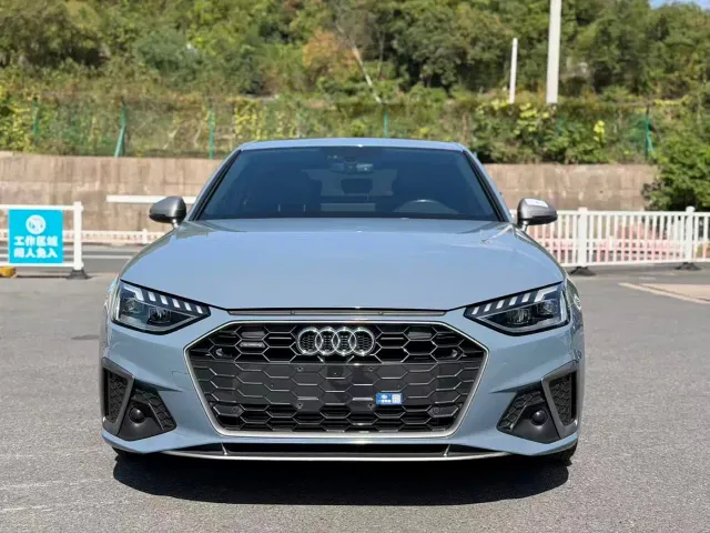 Audi A4L — Фото автомобиля 2
