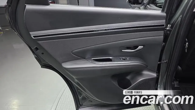 Hyundai Tucson Tucson (NX4) Бензин 1.6 турбо 2WD — Фото автомобиля 23
