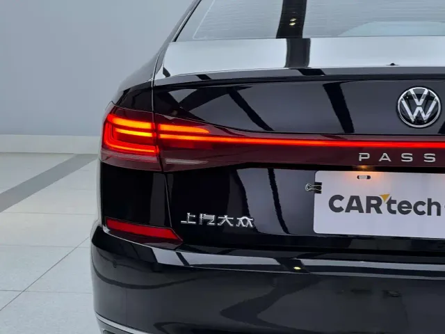 Volkswagen Passat — Фото автомобиля 3