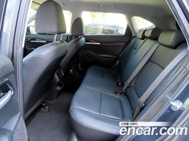 Kia Seltos — Фото автомобиля 6