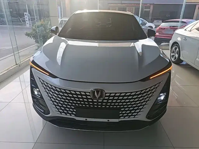 Changan UNI-T — Фото автомобиля 2