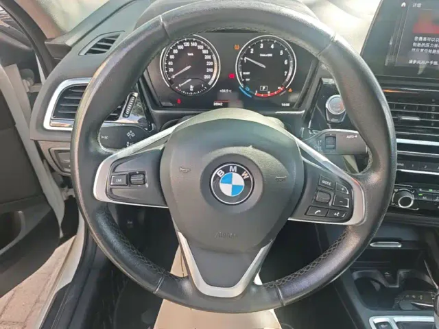 BMW 1 Series — Фото автомобиля 10
