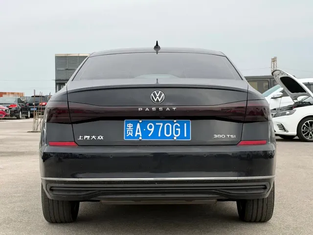Volkswagen Passat — Фото автомобиля 5