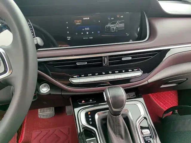 GAC Trumpchi M6 — Фото автомобиля 12