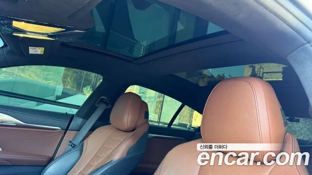 BMW 8 Series — Фото автомобиля 12
