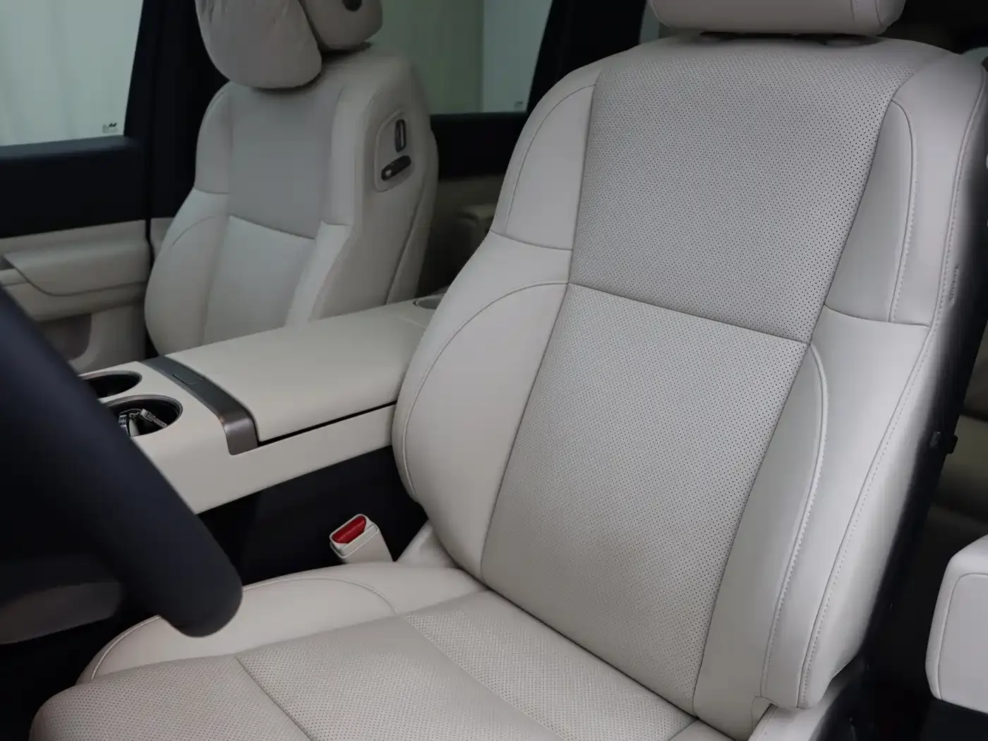 Li Auto Li Auto MEGA 2025 Model Home Family Special Edition — Фото автомобиля 7