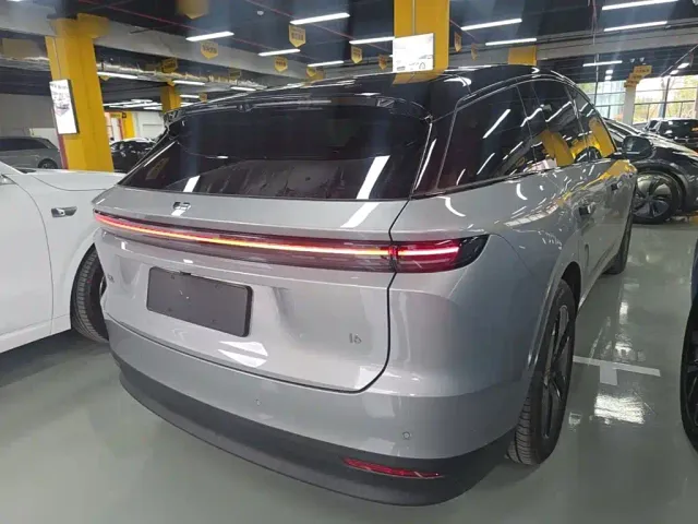 Li Auto i6 — Фото автомобиля 6