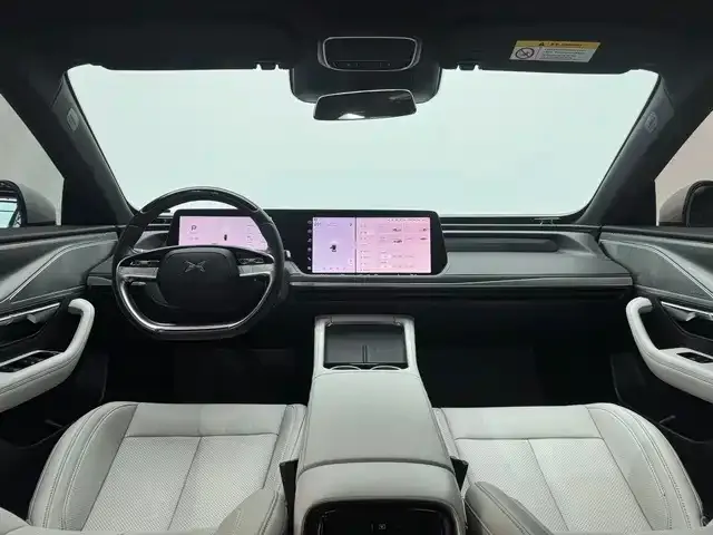 Xpeng P7 — Фото автомобиля 5