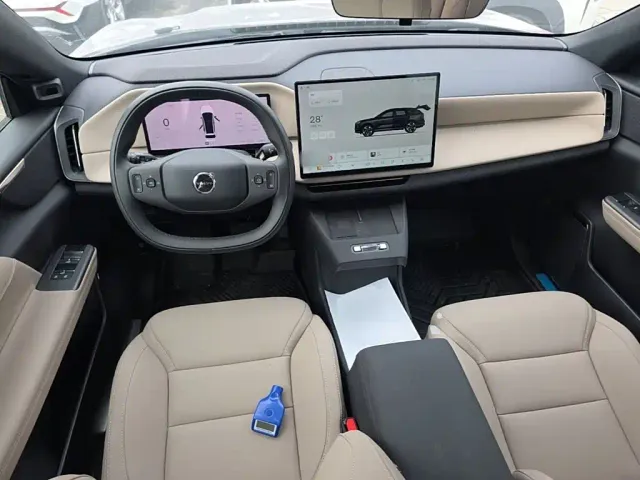 Volvo XC70 Plug-in Hybrid — Фото автомобиля 9