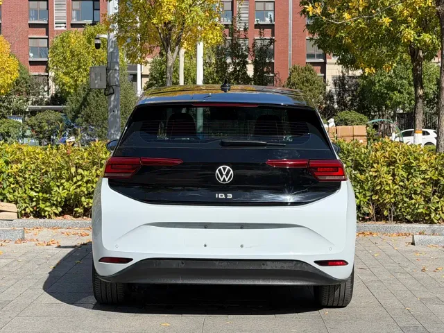 Volkswagen ID.3 — Фото автомобиля 20
