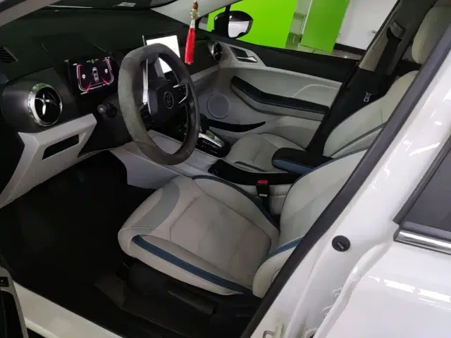 BYD Yuan Pro — Фото автомобиля 14