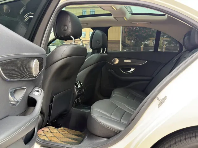 Mercedes-Benz C-Class — Фото автомобиля 6