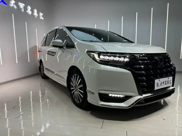 Honda Elysion — Фото автомобиля 3