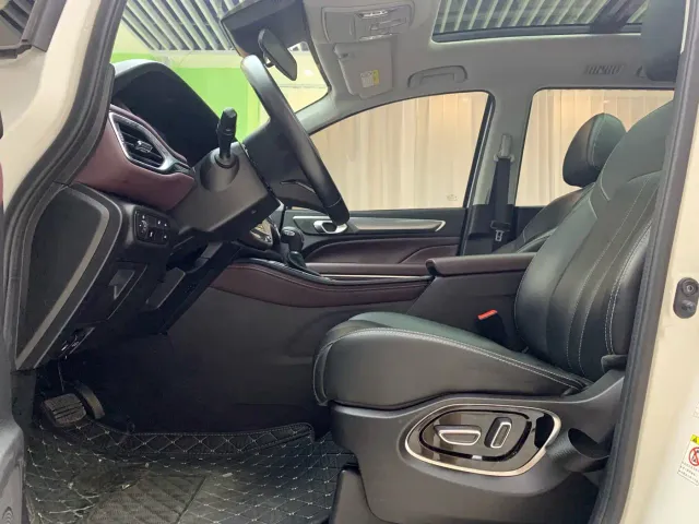 GAC Trumpchi M6 — Фото автомобиля 8