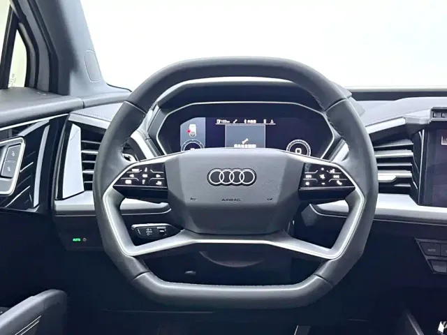 Audi Q4 e-tron — Фото автомобиля 16