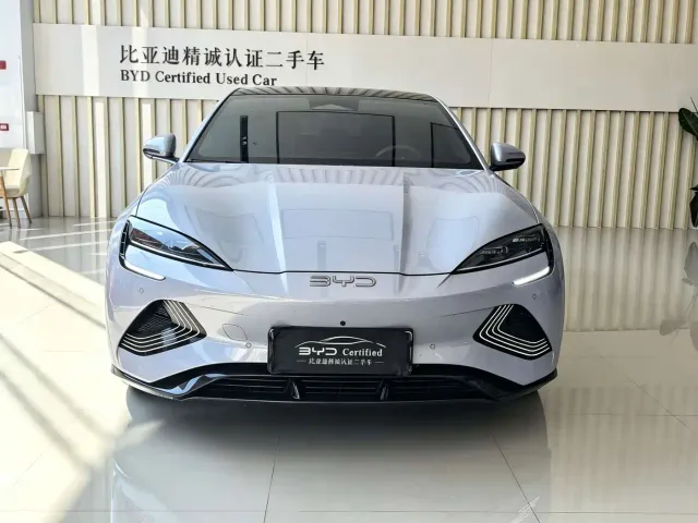 BYD Seal — Фото автомобиля 2