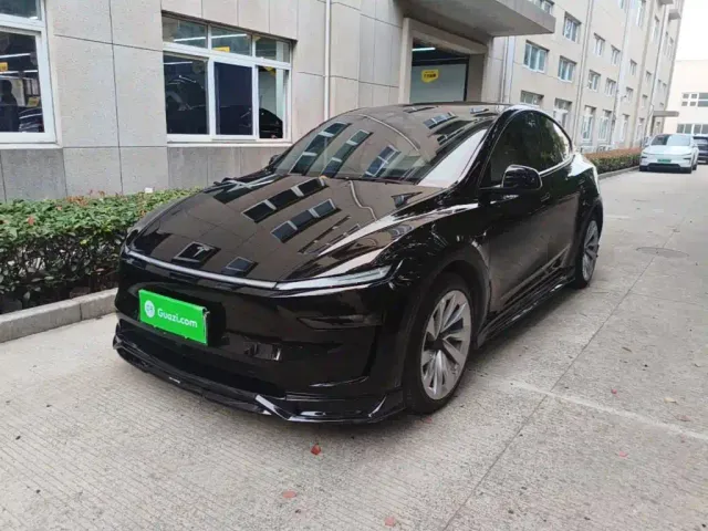 Фотография автомобиля — Tesla Model Y