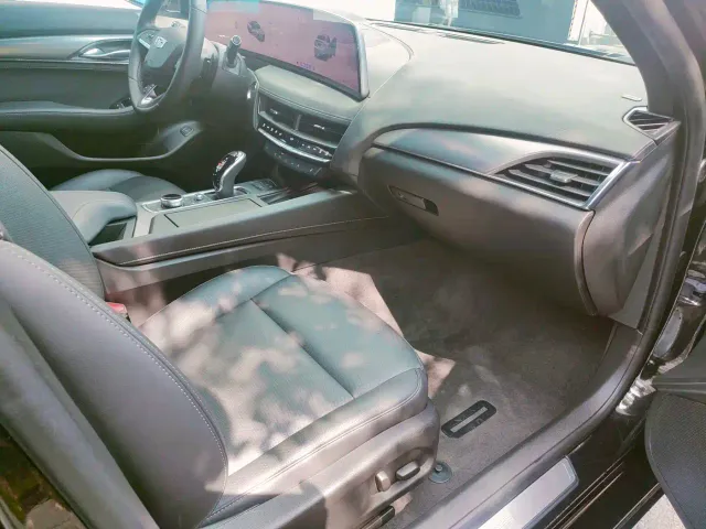 Cadillac CT5 — Фото автомобиля 24