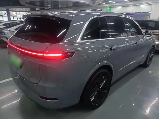 Li Auto L7 — Фото автомобиля 6