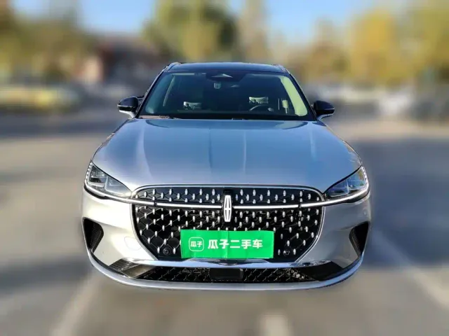 Lincoln Corsair — Фото автомобиля 2