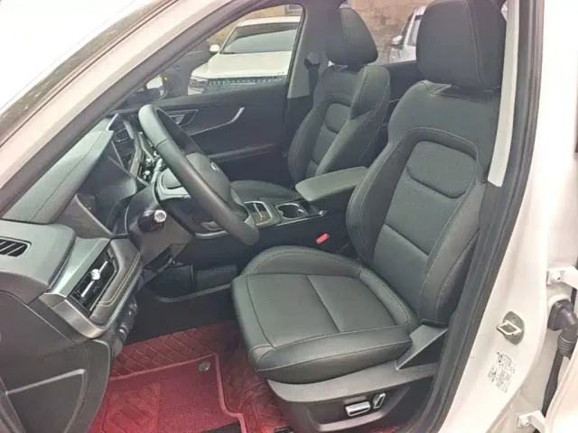 Chery Tiggo 8 — Фото автомобиля 14