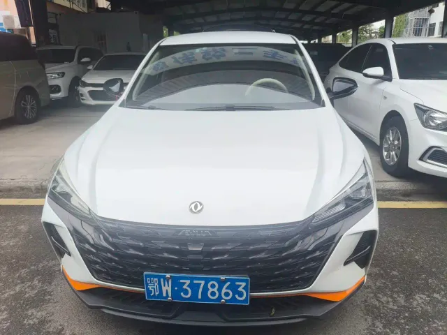 Dongfeng Yixuan — Фото автомобиля 2