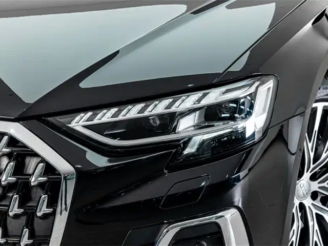 Audi A8 — Фото автомобиля 4