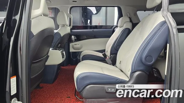 Kia Carnival Generation 4 — Фото автомобиля 17