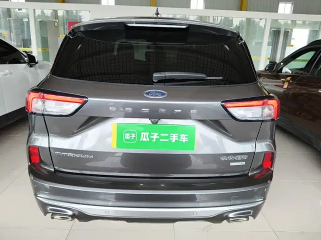 Ford Escape — Фото автомобиля 5