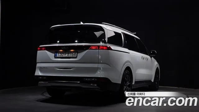 Kia Canival Carnival 4 поколение Дизель 9 мест Signature — Фото автомобиля 2