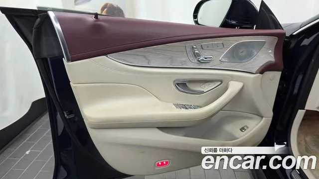 Mercedes-Benz CLS-Class — Фото автомобиля 20