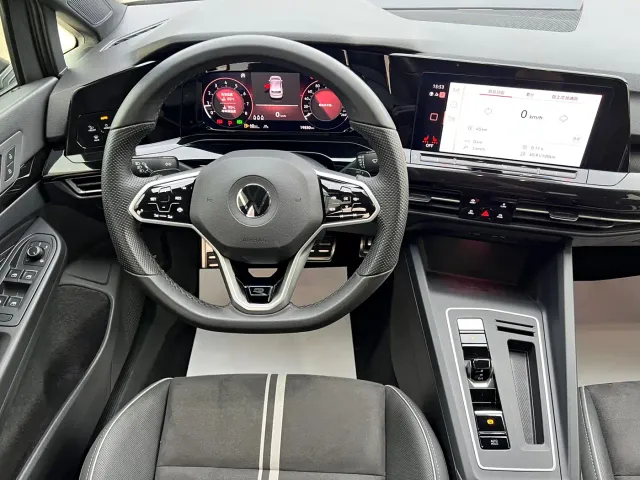 Volkswagen Golf — Фото автомобиля 5