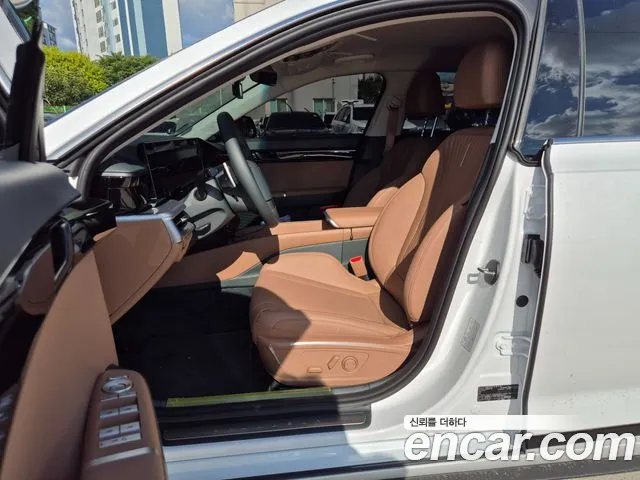 Hyundai Grandeur Grandeur (GN7) 2.5 Бензин 2WD — Фото автомобиля 5