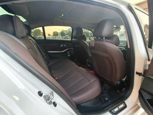 BMW 3 Series — Фото автомобиля 17