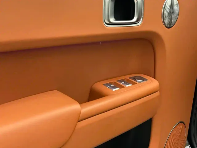 Li Auto L8 — Фото автомобиля 8