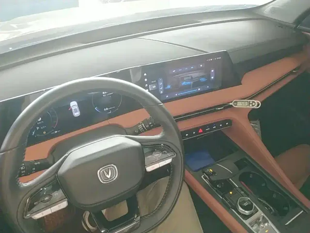 Changan CS75 Plus — Фото автомобиля 9