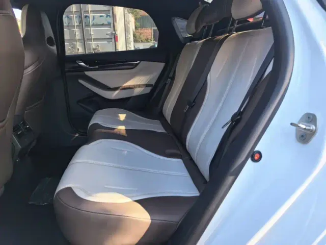 BYD Qin PLUS — Фото автомобиля 16