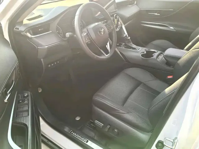 Toyota Lingfang HARRIER 2022 2.0L CVT 2WD Premium Edition — Фото автомобиля 3